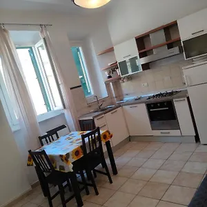 casa-vicino-agli-imbarchi-con-parcheggio-privato.it-tuscanyhotel.com/
